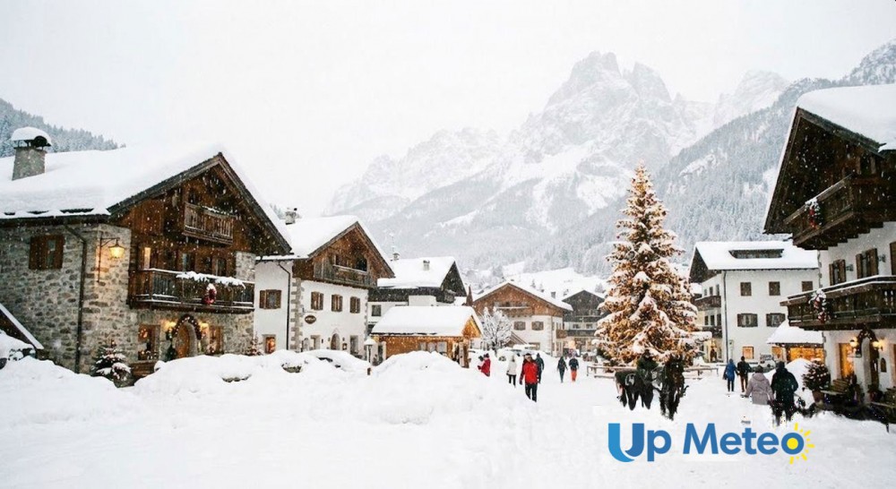 Neve abbondante sulle Alpi con fiocchi fino alle colline