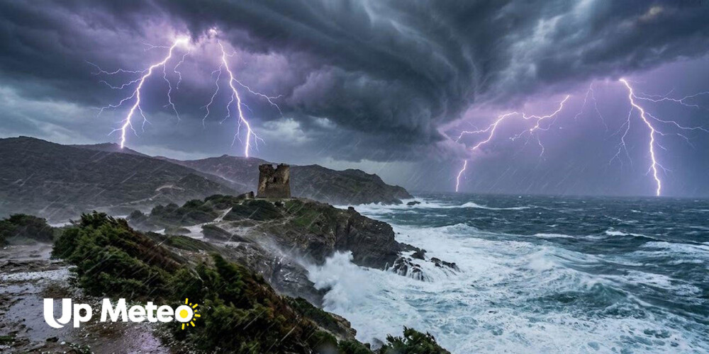 Da lunedì vortice mediterraneo in arrivo: attese piogge, vento e un deciso abbassamento delle temperature