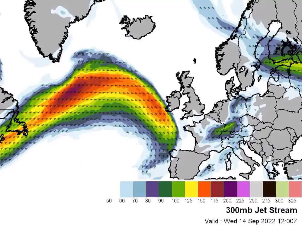 Meteo: anomalo flusso tropicale in Oceano spingerà uragani verso Europa
